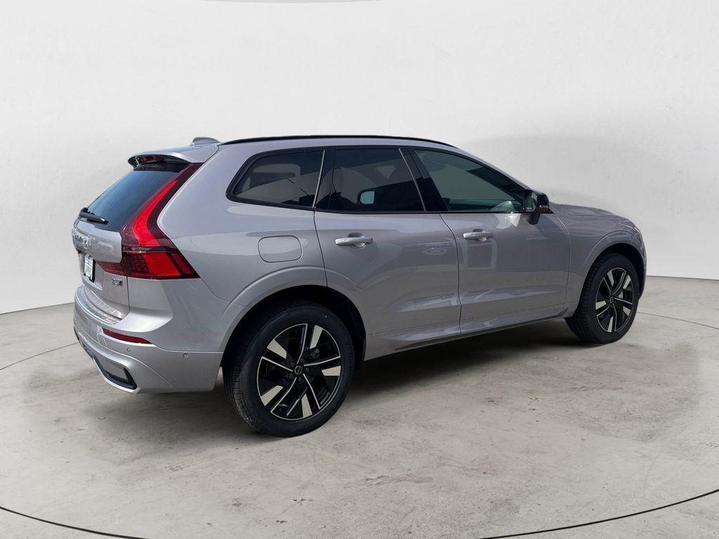 new 2026 Volvo XC60 car, priced at $59,039