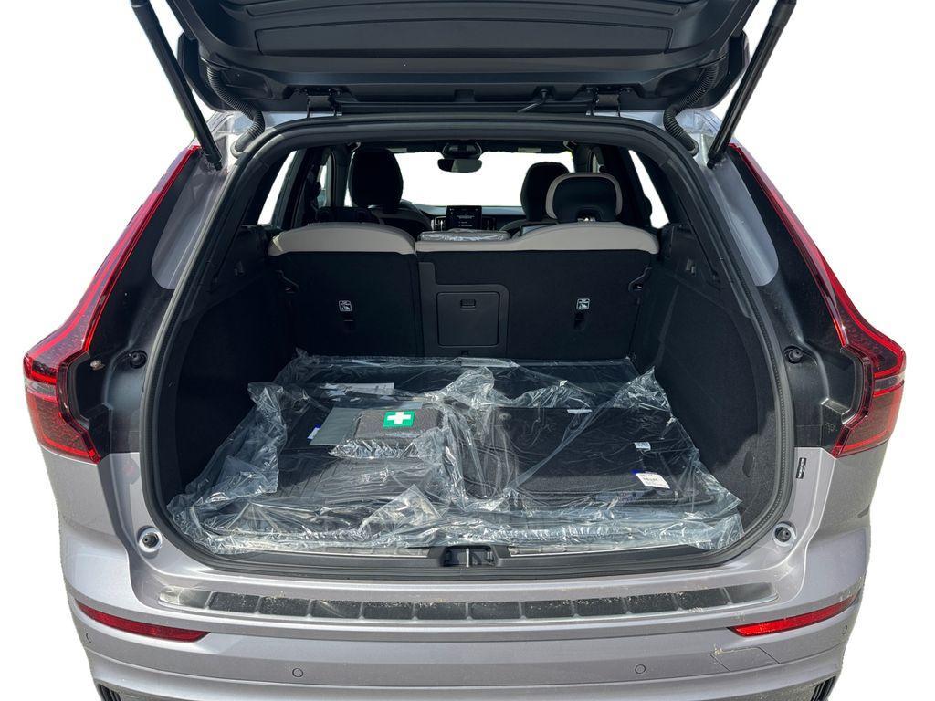 new 2026 Volvo XC60 car, priced at $59,039