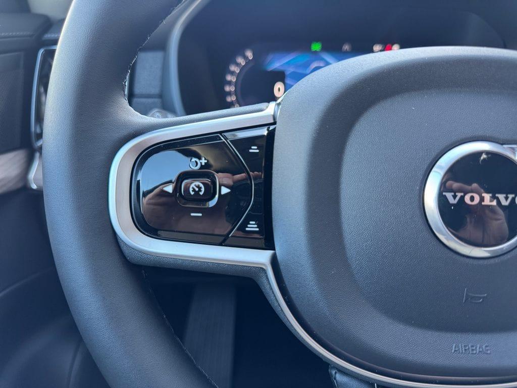 new 2026 Volvo XC90 car, priced at $75,174