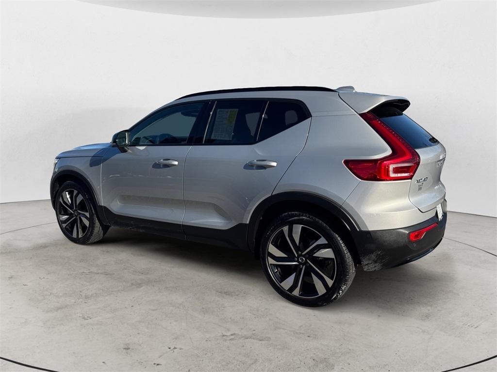 used 2025 Volvo XC40 car, priced at $33,297