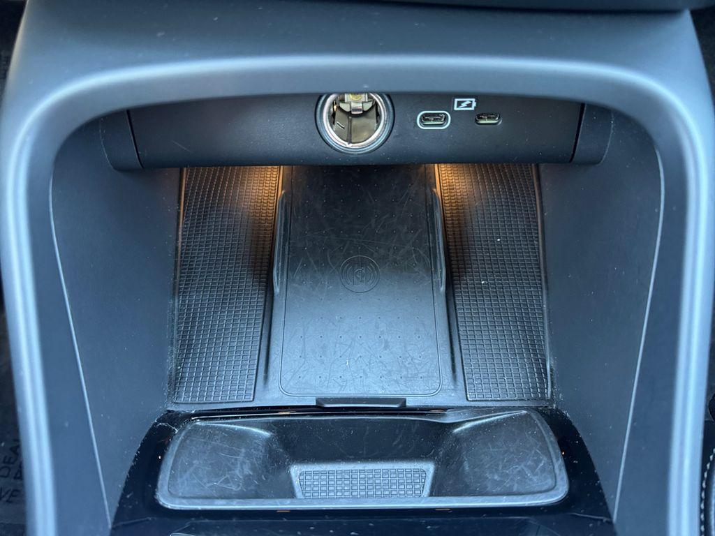 used 2025 Volvo XC40 car, priced at $33,297