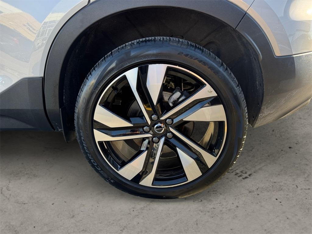 used 2025 Volvo XC40 car, priced at $33,297