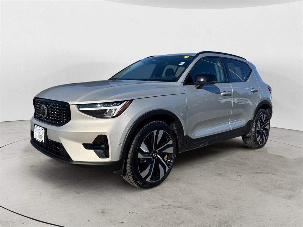 used 2025 Volvo XC40 car, priced at $33,297