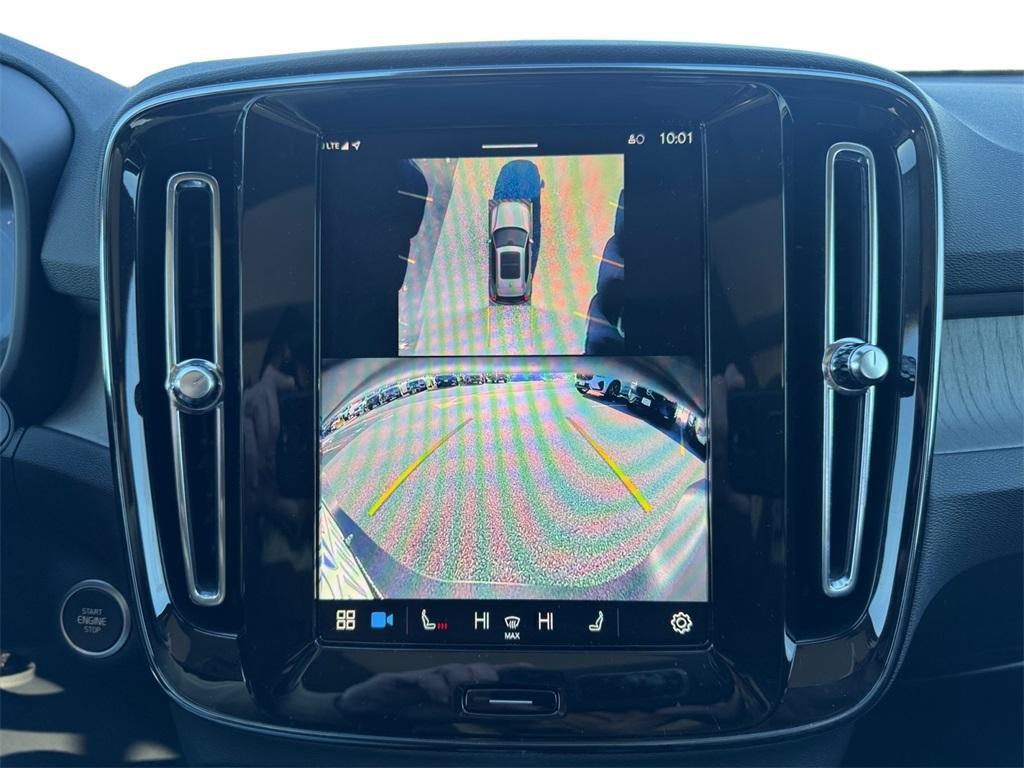 used 2025 Volvo XC40 car, priced at $33,297