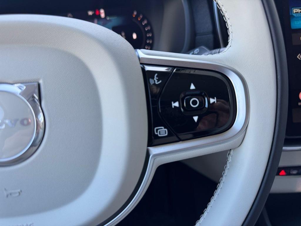 new 2026 Volvo XC90 car, priced at $78,069