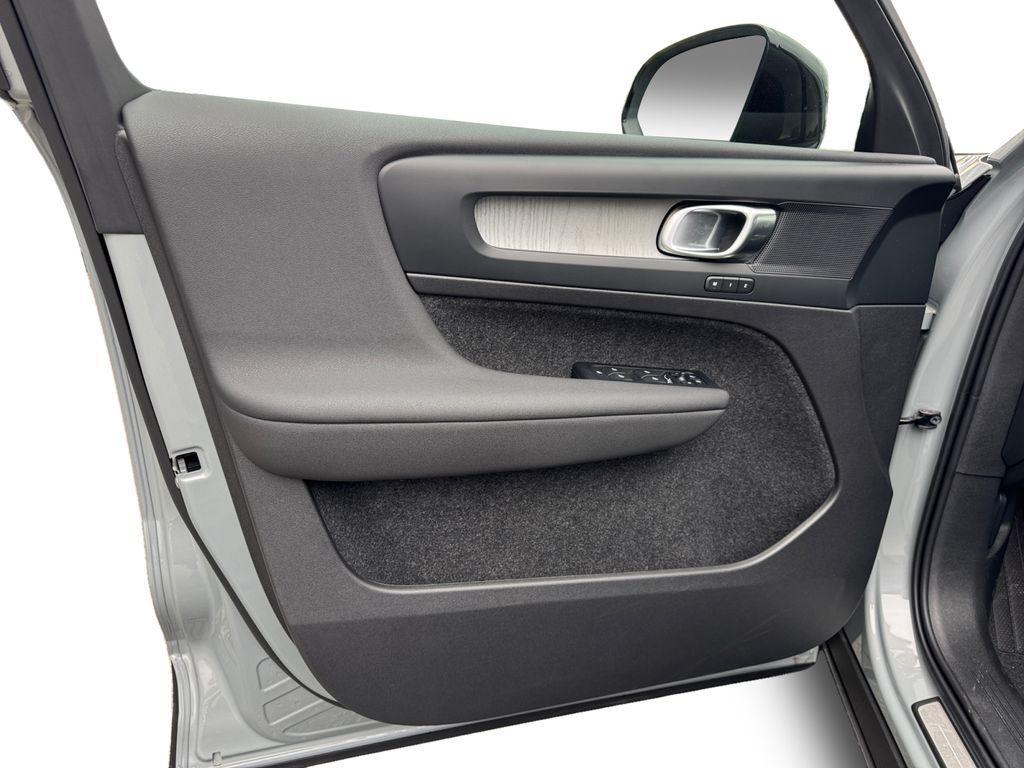 new 2026 Volvo XC40 car, priced at $50,809