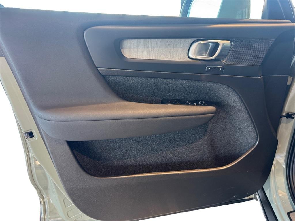 used 2025 Volvo XC40 car, priced at $33,888