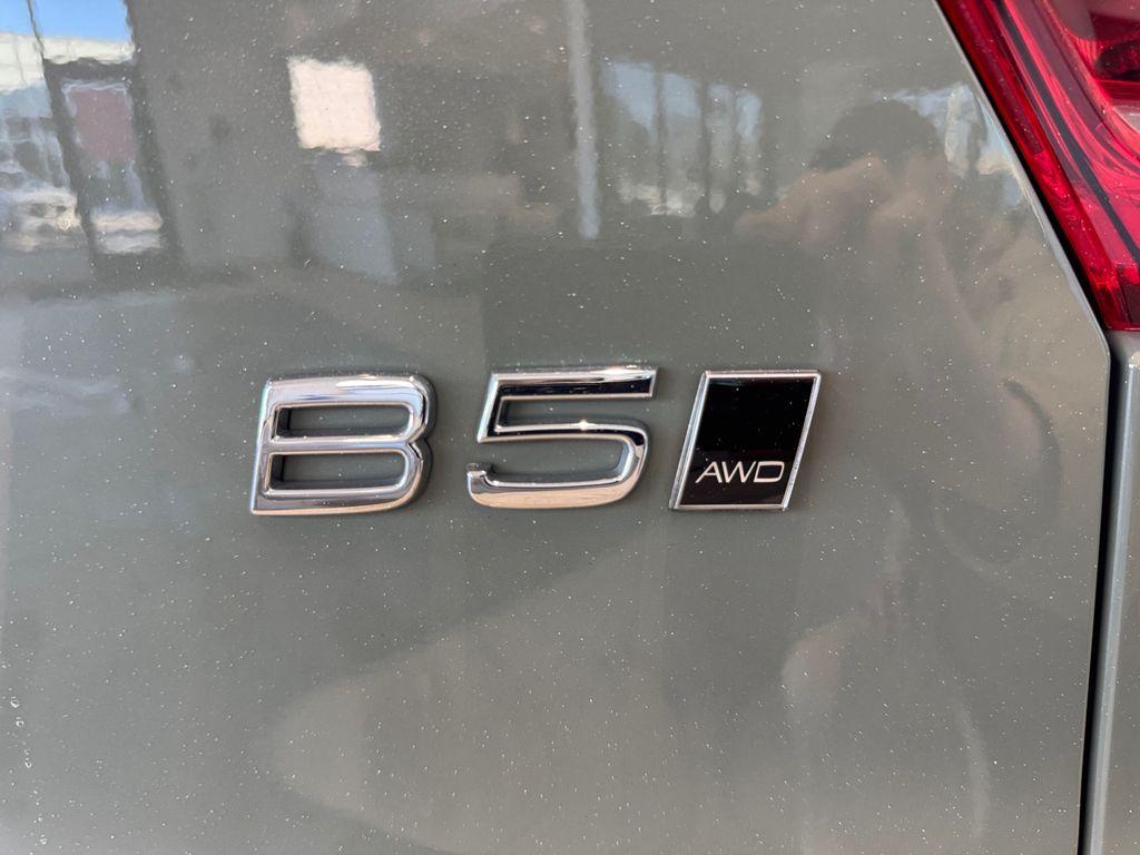 used 2025 Volvo XC40 car, priced at $33,888