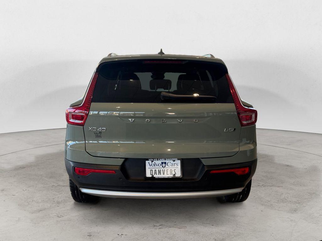 used 2025 Volvo XC40 car, priced at $33,888