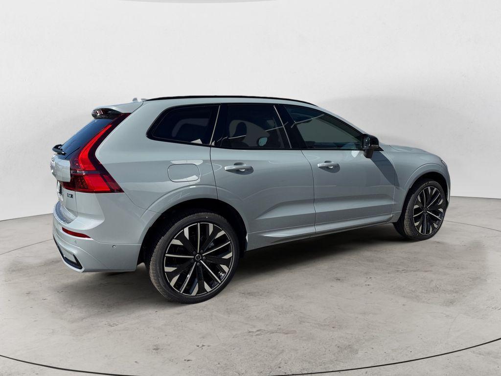 new 2026 Volvo XC60 car, priced at $64,484