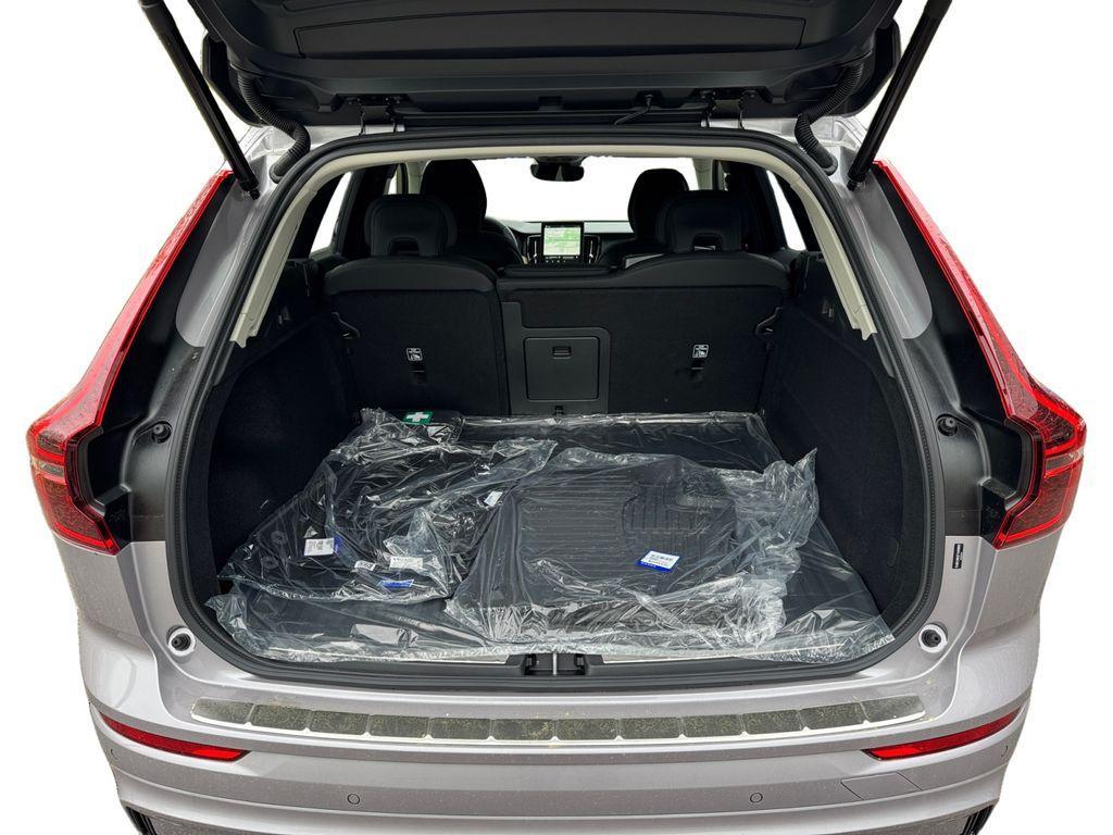 new 2026 Volvo XC60 car, priced at $58,654