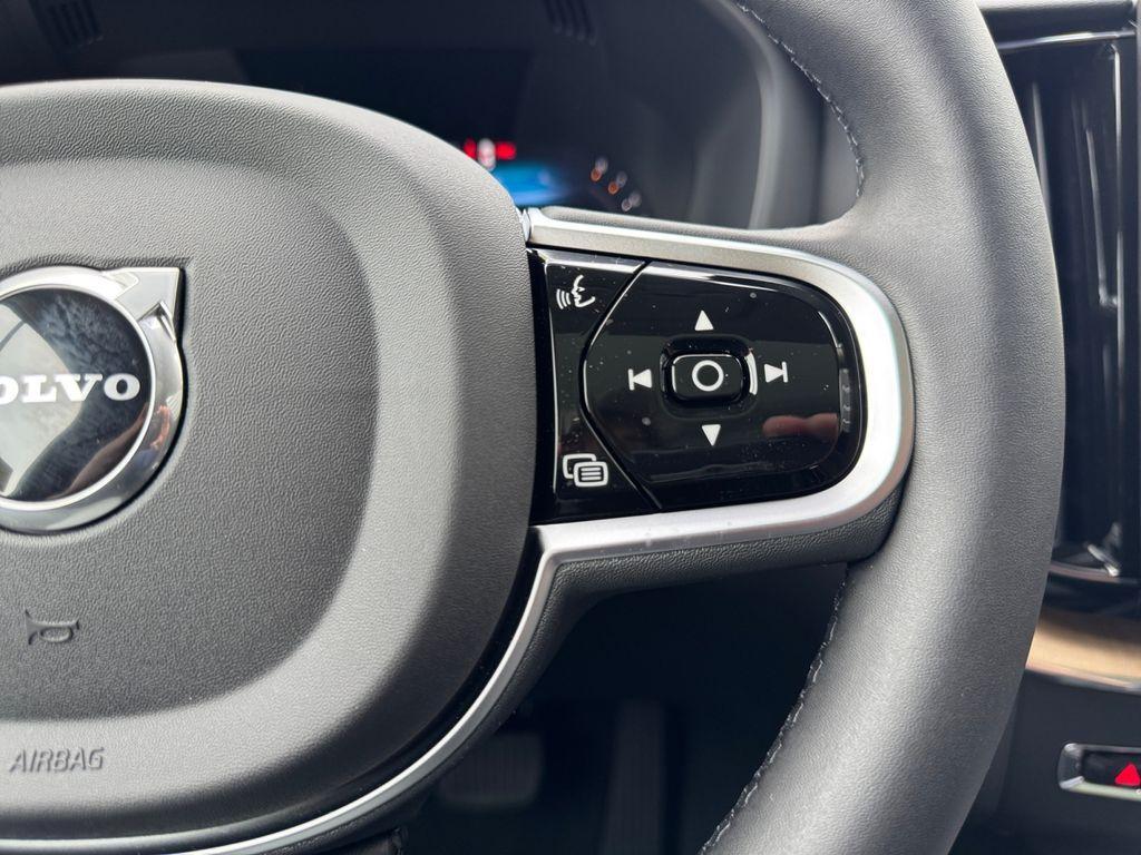 new 2026 Volvo XC60 car, priced at $58,654