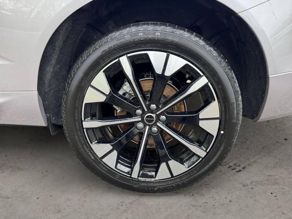 new 2026 Volvo XC60 car, priced at $58,654