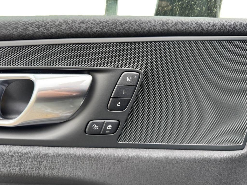 new 2026 Volvo XC60 car, priced at $58,654
