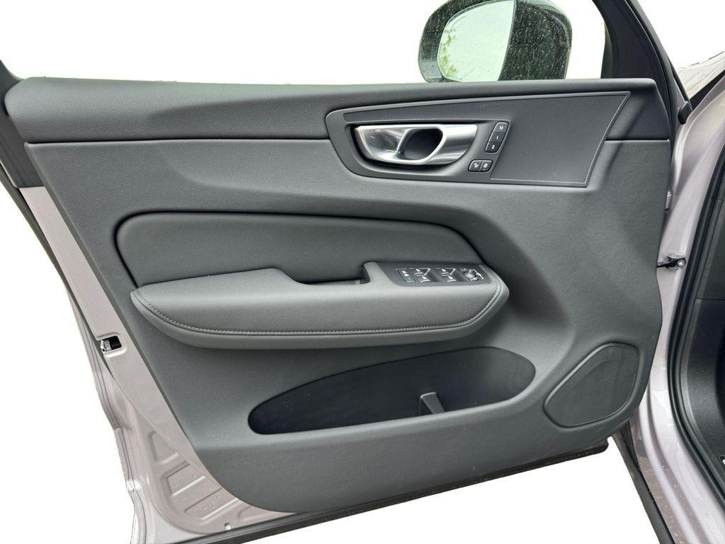 new 2026 Volvo XC60 car, priced at $58,654