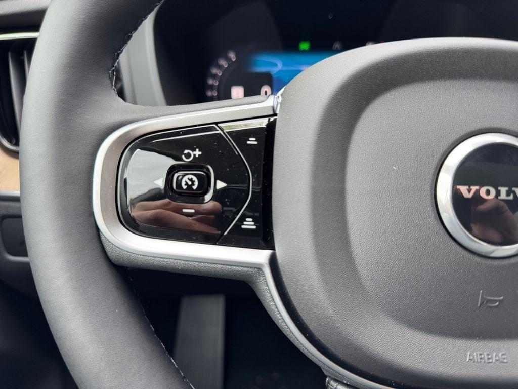 new 2026 Volvo XC60 car, priced at $58,654