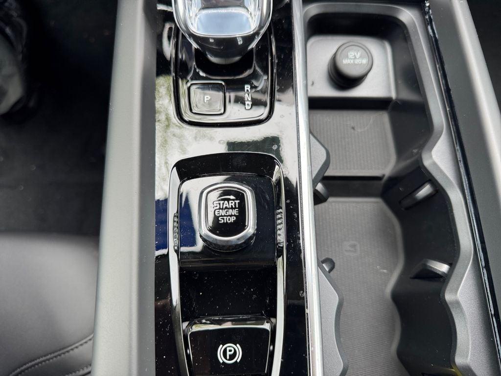 new 2026 Volvo XC60 car, priced at $58,654
