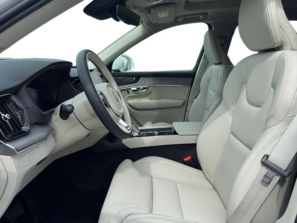 new 2026 Volvo XC90 car, priced at $75,194