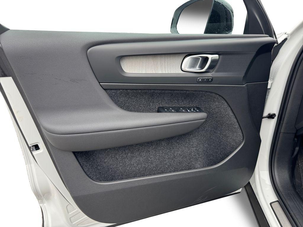 new 2026 Volvo XC40 car, priced at $48,659