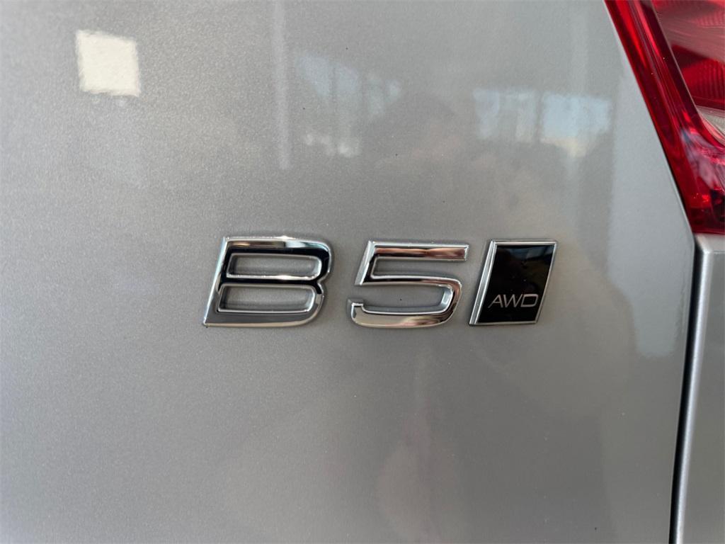 used 2025 Volvo XC40 car, priced at $32,886