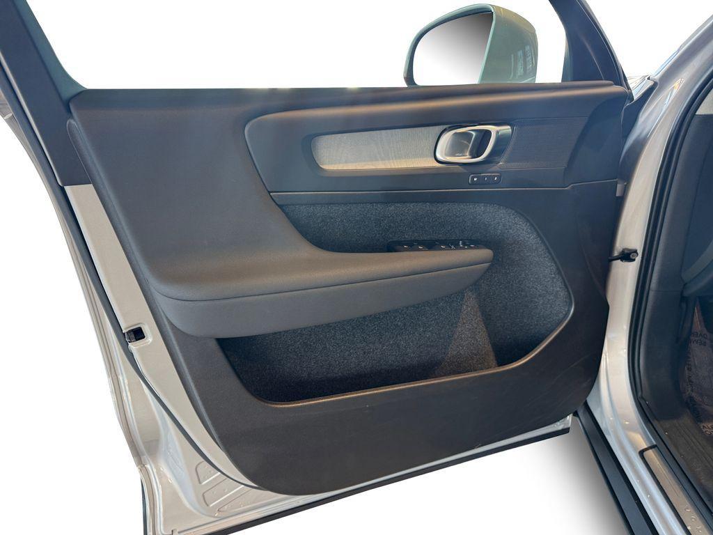 used 2025 Volvo XC40 car, priced at $32,886