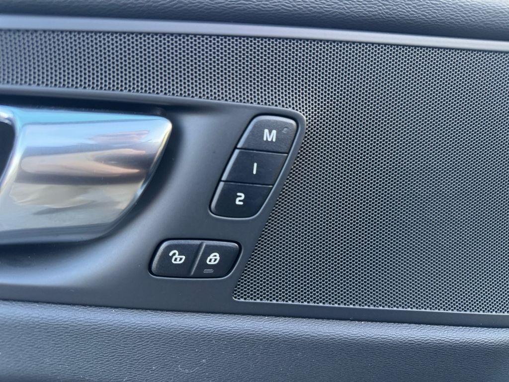 used 2023 Volvo XC60 car, priced at $30,898