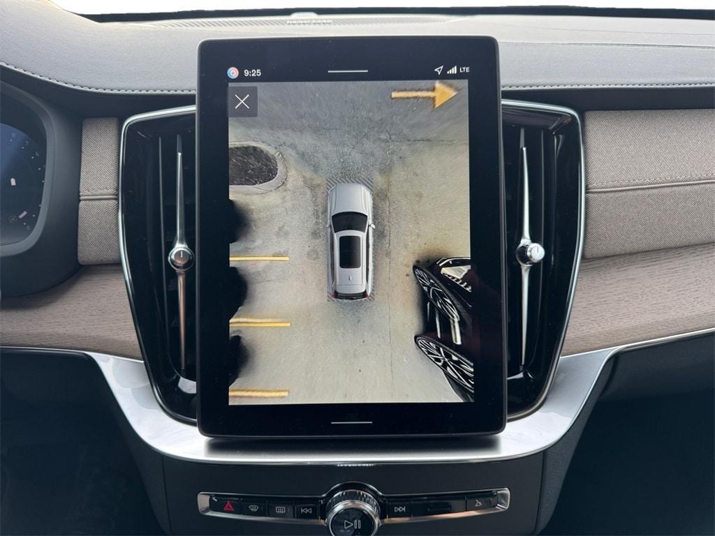 new 2026 Volvo XC90 car, priced at $77,074