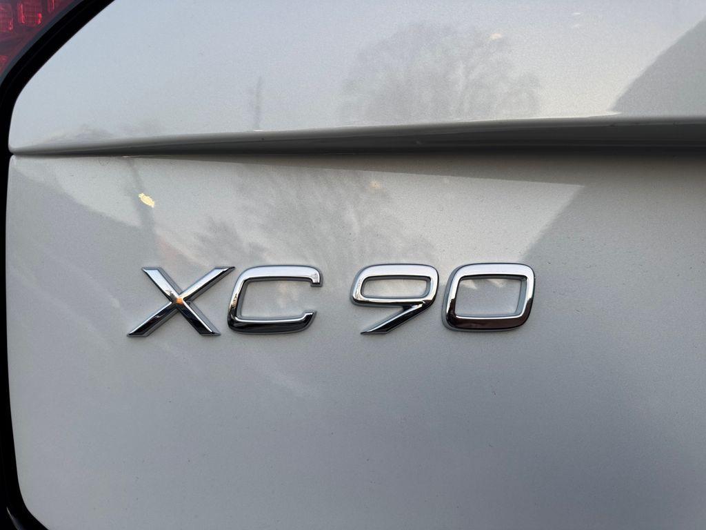 new 2026 Volvo XC90 car, priced at $75,704