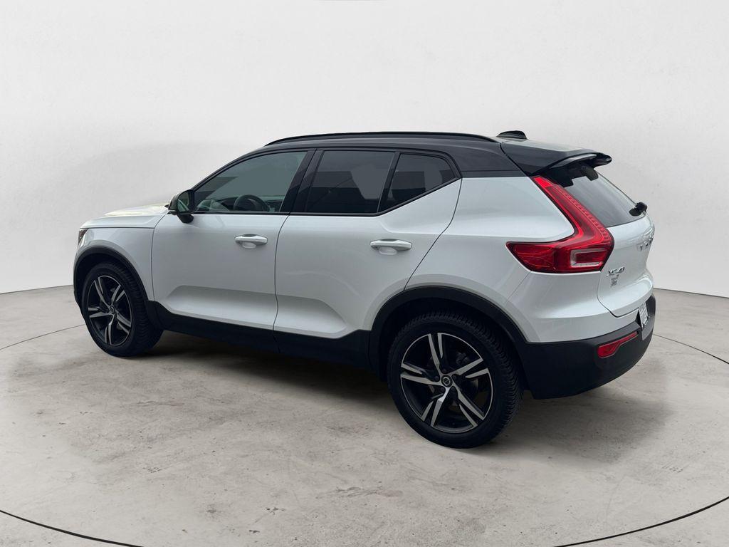 used 2022 Volvo XC40 car, priced at $27,656
