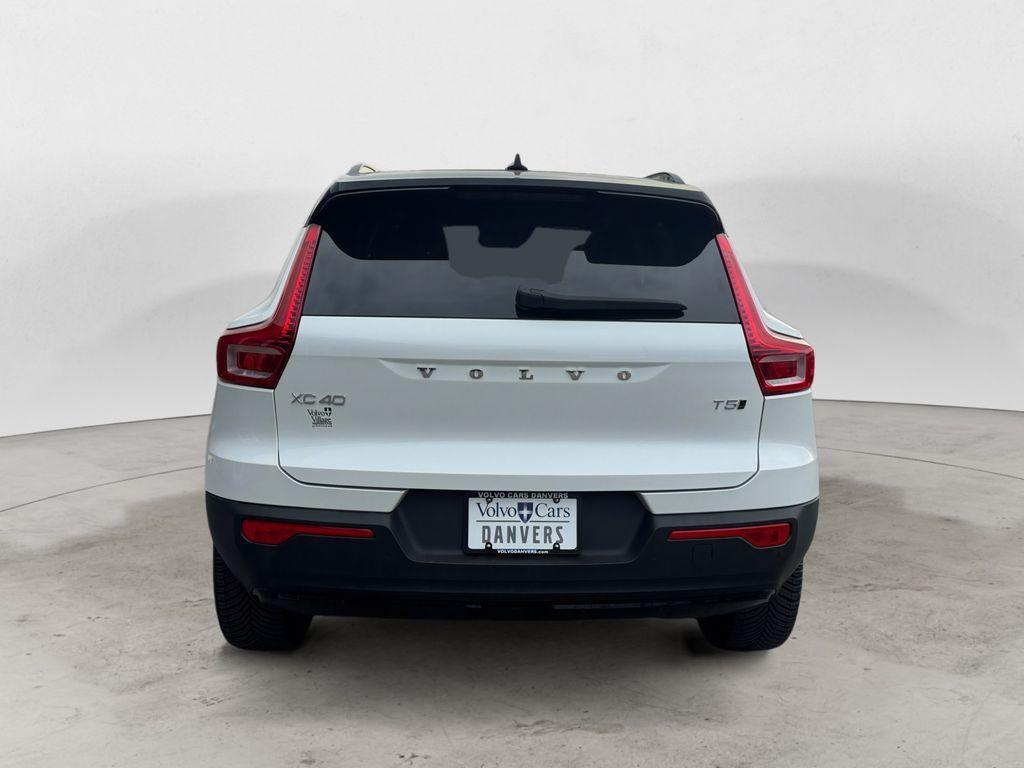 used 2022 Volvo XC40 car, priced at $27,656