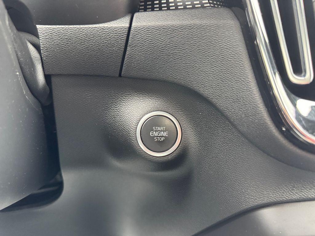 used 2022 Volvo XC40 car, priced at $27,656