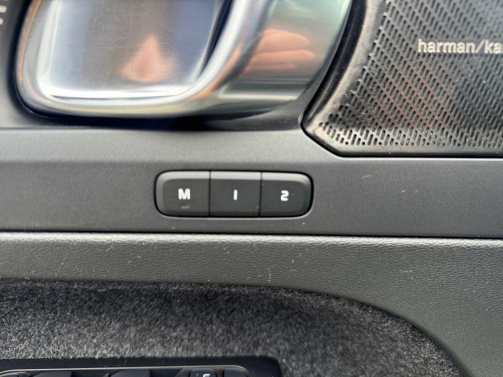 used 2022 Volvo XC40 car, priced at $27,656