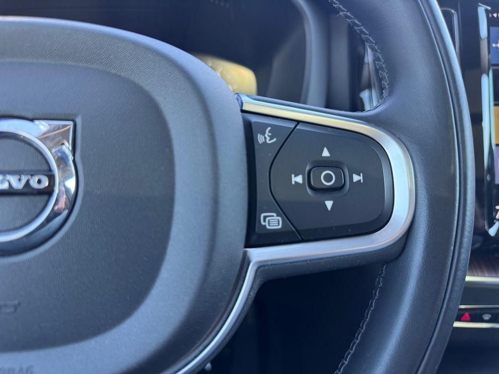 used 2021 Volvo XC60 car, priced at $27,687