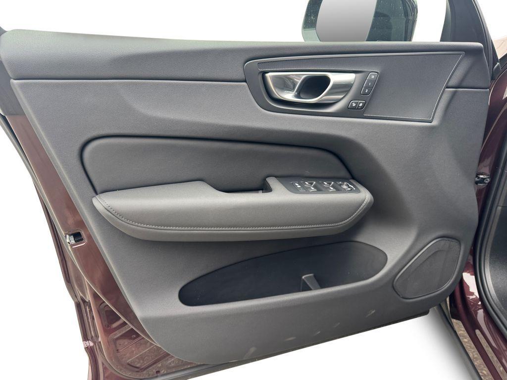 new 2026 Volvo XC60 car, priced at $58,109
