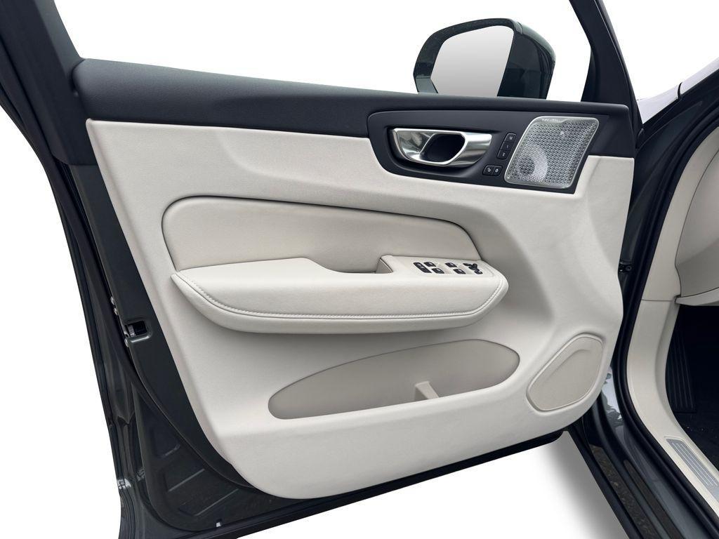 new 2026 Volvo XC60 Plug-In Hybrid car, priced at $82,414