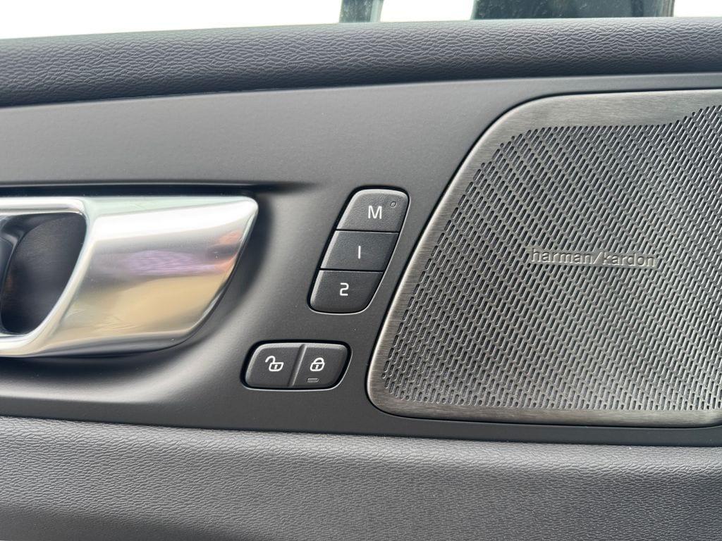 new 2026 Volvo XC60 car, priced at $59,709