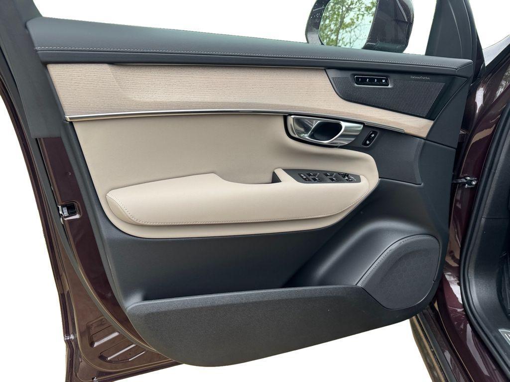new 2026 Volvo XC90 car, priced at $68,179