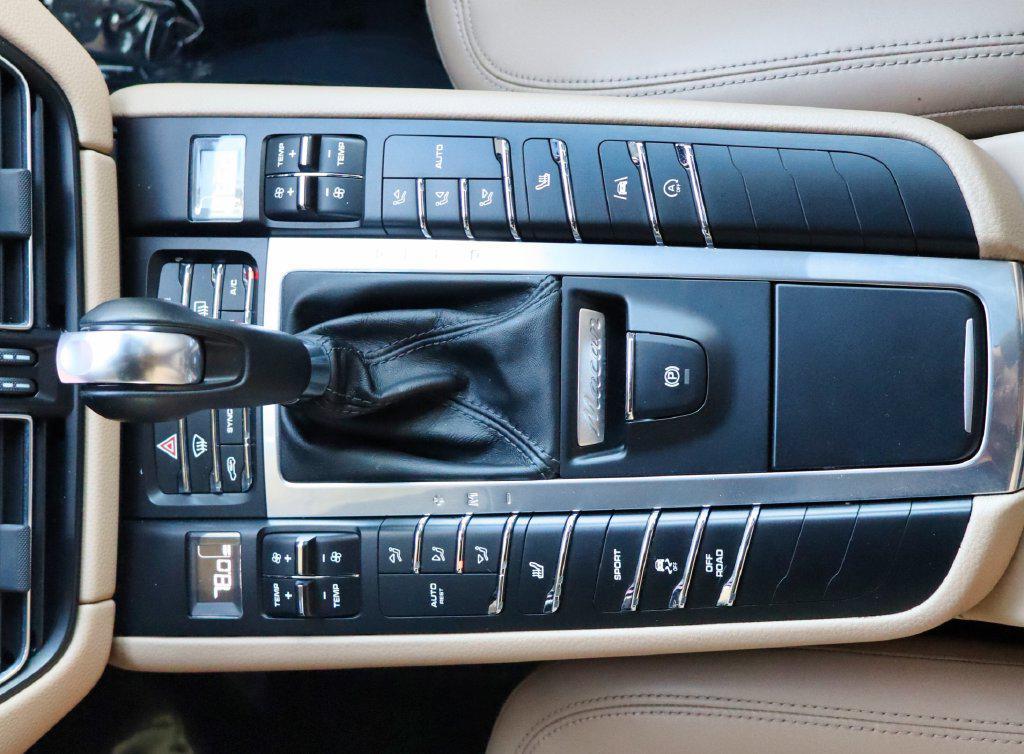 Porsche Macan view 39