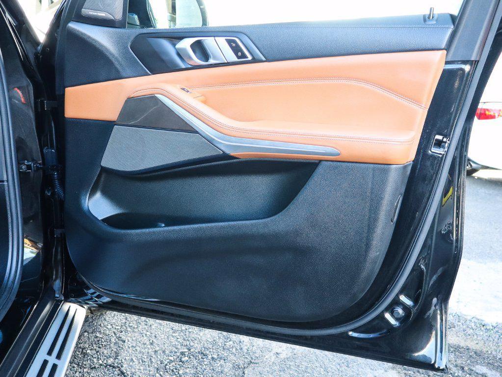 BMW X5 view 43