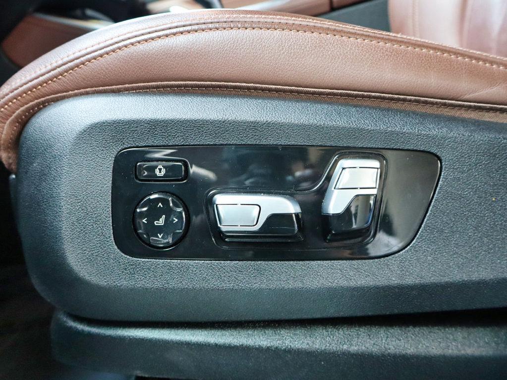BMW X5 view 45