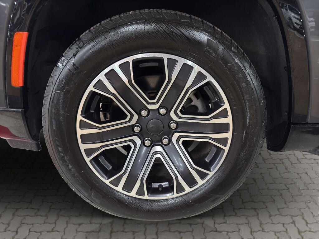 used 2022 Jeep Wagoneer car, priced at $45,967