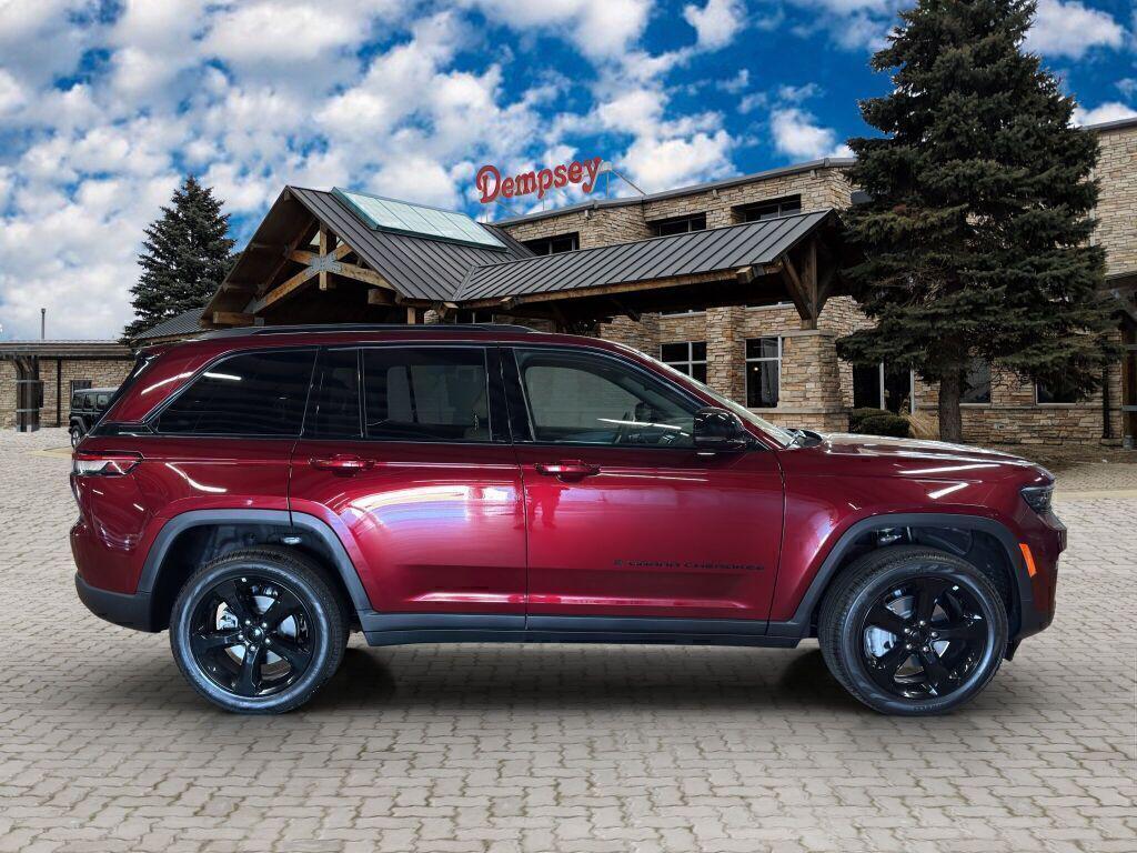new 2025 Jeep Grand Cherokee car, priced at $47,530