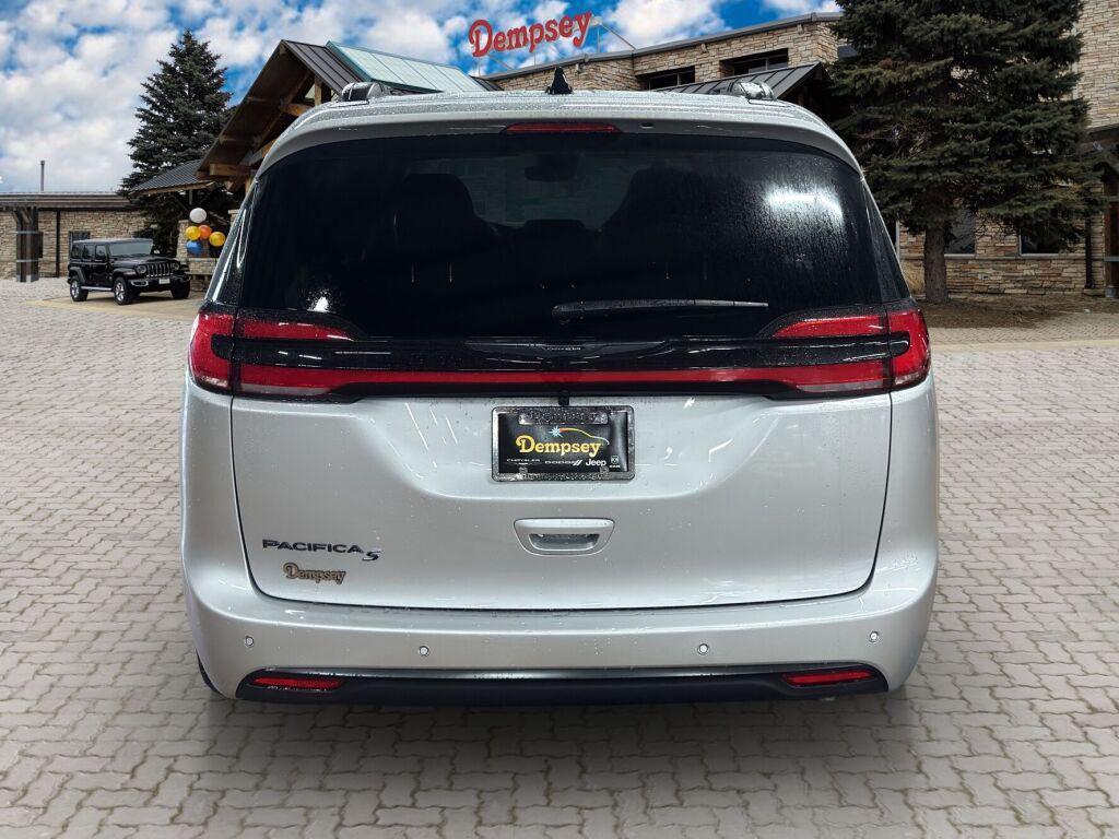 new 2026 Chrysler Pacifica car, priced at $45,061