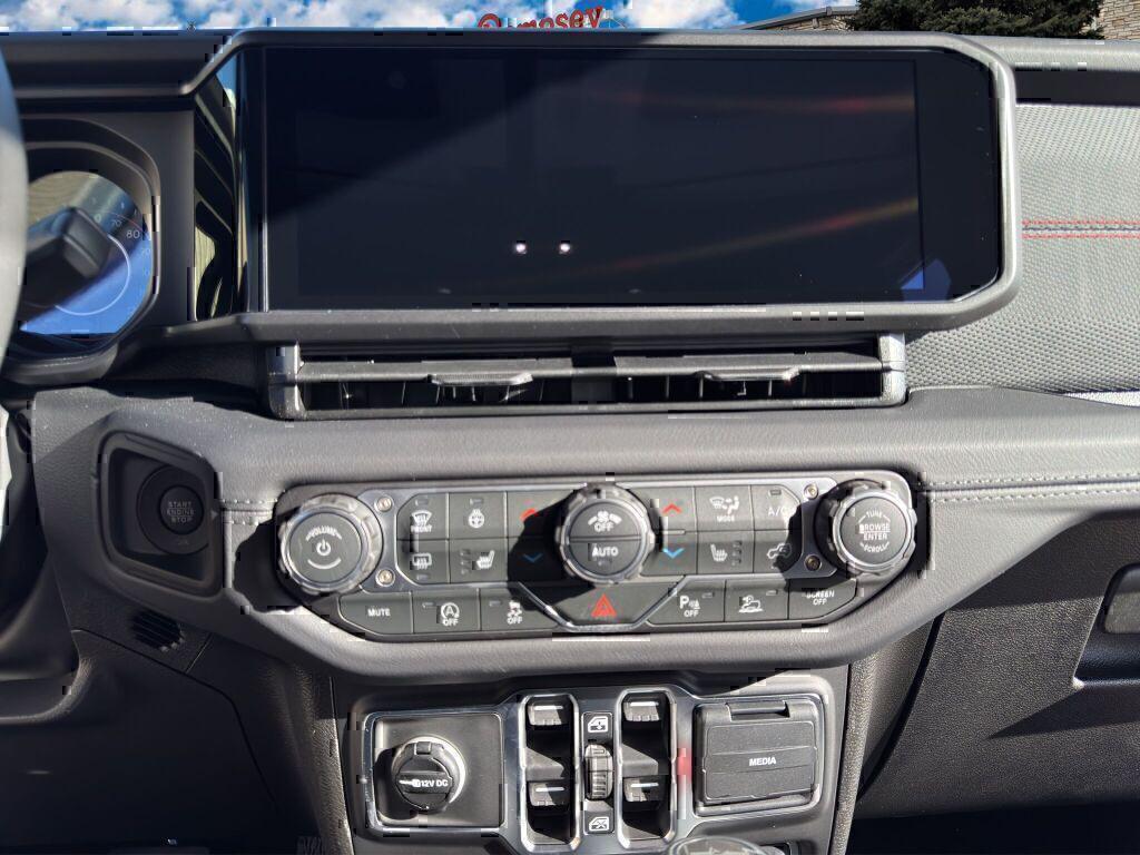 new 2026 Jeep Wrangler car, priced at $66,122