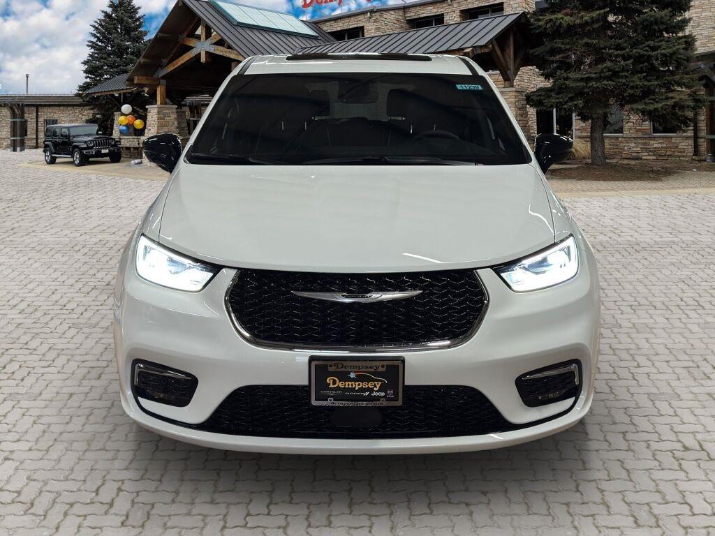 new 2026 Chrysler Pacifica car, priced at $47,807