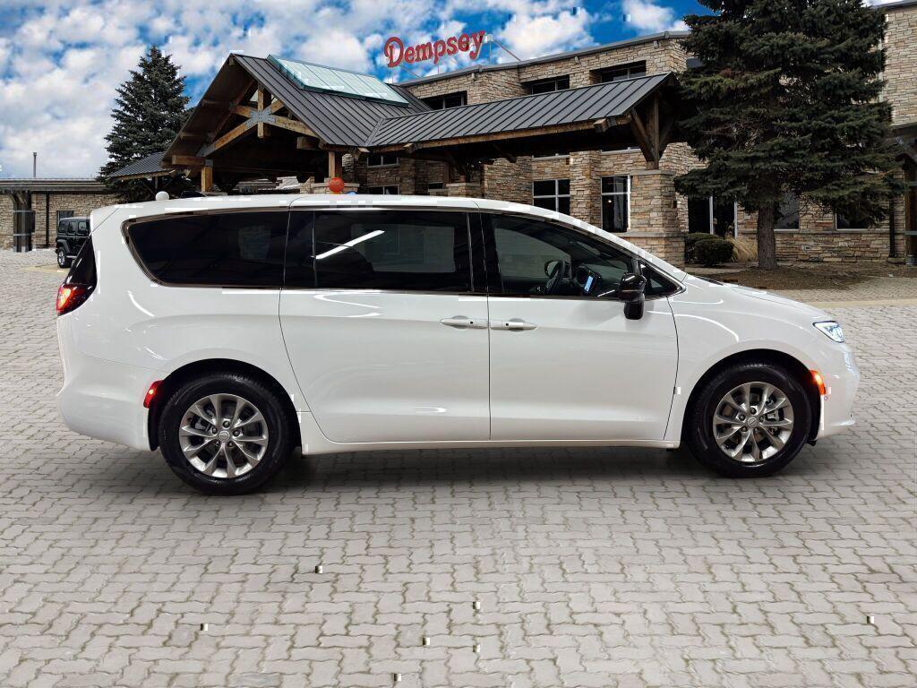 new 2026 Chrysler Pacifica car, priced at $51,719