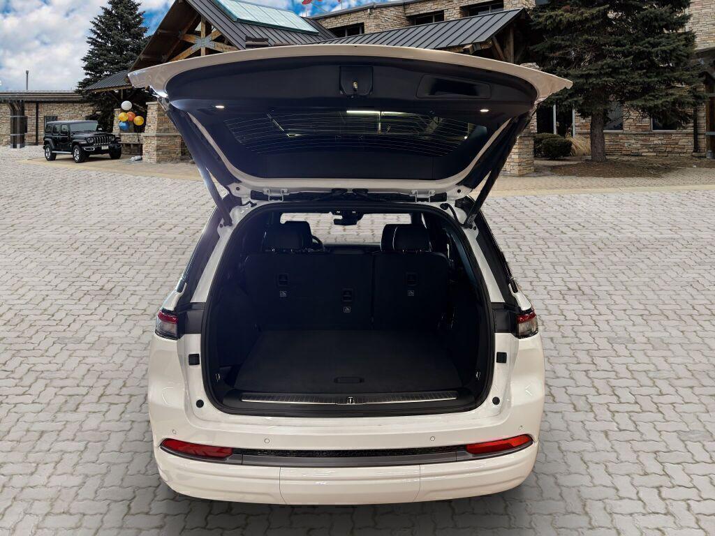 new 2026 Jeep Grand Cherokee car, priced at $65,410