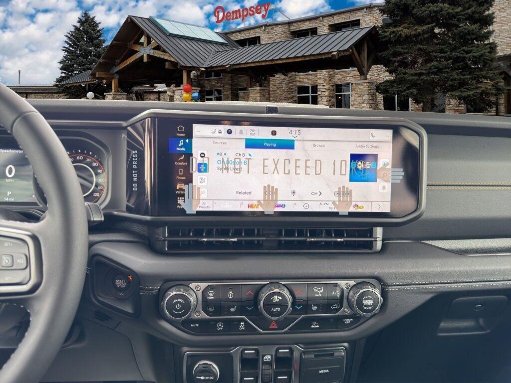 new 2025 Jeep Gladiator car, priced at $49,423