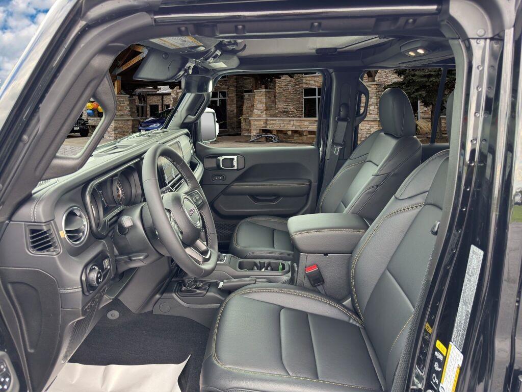 new 2025 Jeep Gladiator car, priced at $49,423