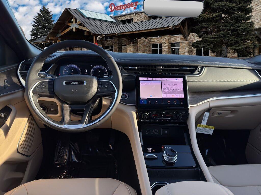 new 2025 Jeep Grand Cherokee car, priced at $49,744